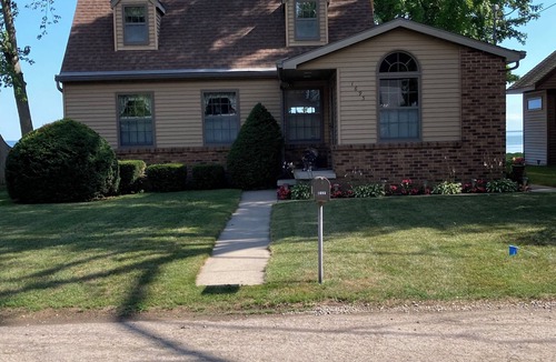 Fox Crossing Cottage | 2025 NFL Draft, Green Bay Packer home games and EAA rental on Lake Winnebago