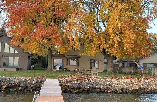 Fox Crossing Cottage | 2025 NFL Draft, Green Bay Packer home games and EAA rental on Lake Winnebago