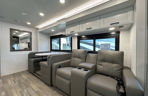 Coram House | 2025 RV with 2 full baths sleeps 9