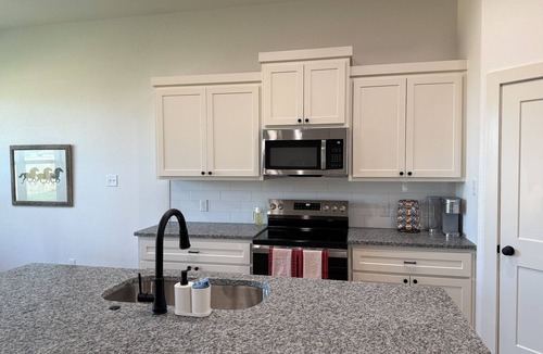 Abilene House | 2026 Brand New Half Duplex I 3-Bed/2-Bath I Spacious + Fiber WiFi + 2-Car Garage