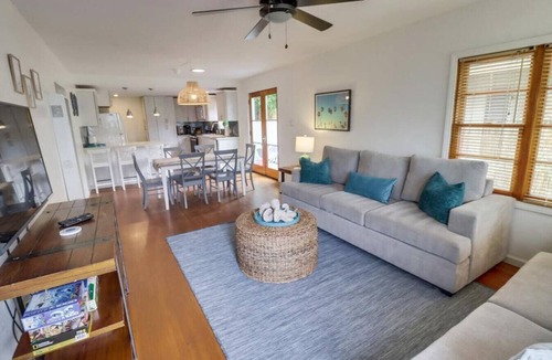 Mission Beach Apartment | 2026 NEW remodel coming soon. Mermaid`s Cove, Nestled between Beach and Bay!