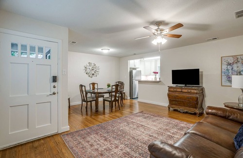 Arlington Heights House | 2026 Renovation, 5 minutes from Dickies Arena, 9 minutes to downtown and TCU