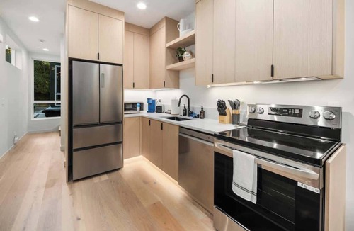 North Beacon Hill Condo | 2026 World Cup | Stadiums, Downtown, Mt View