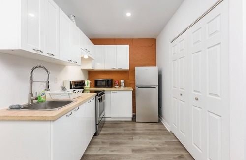 Quartier des Spectacles Apartment | #203 Downtown One Bedroom Loft in with free parking