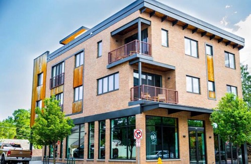 Southside Apartment | 203 The Lofts, by Flagtown, 2 bed 2 bath with community hot tub