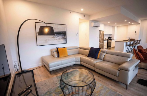 Baie-St-Paul Apartment | 205 - Modern Suite - Pool and River View