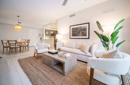 Glenvar Heights Apartment | #207 - Tucker Dadeland