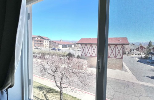 Zermatt Villa | 2071/73 | 2BR Summer Escape by Golf & Wasatch State Park