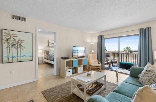New Smyrna Beach Apartment | 208 - Poolside 2 BR Great Ocean View