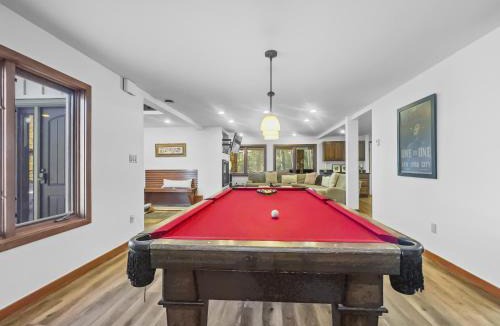 Dillon House | 208 Tenderfoot 5Br 5Ba