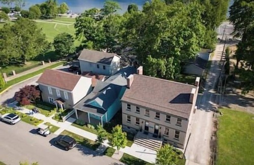 Madison House | #209 Kings, River View, Deck, Bicentennial Park