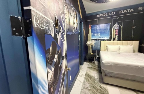 Loughman Other | 20BR Mission to Mars Extreme Private Attraction