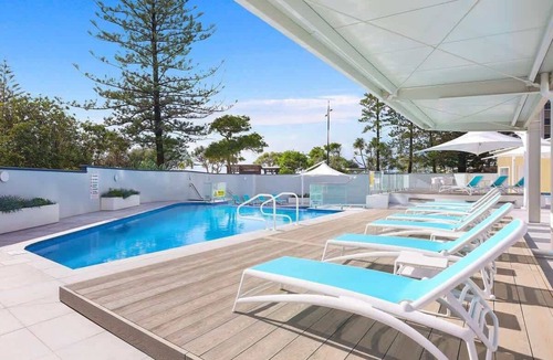 Surfers Paradise Apartment | 20F Peninsula Summary