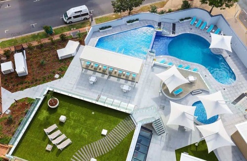 Surfers Paradise Apartment | 20F Peninsula Summary