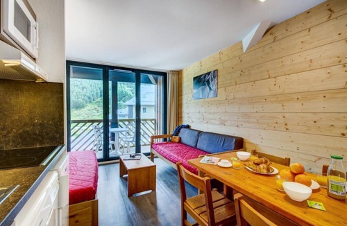 Peyragudes Apartment | 20m from shops, sauna, jacuzzi, hammam, balcony, parking, tv, ski locker, 55m², Peyragudes