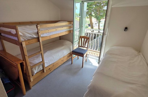 Saint-Jean-de-Monts Cabin | 20min from the beach, next to the forest, 3-bedroom bungalow, residence with swimming pools