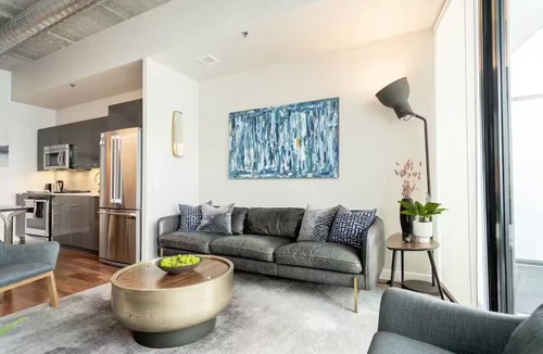 Downtown Winnipeg Condo | 20th Floor Downtown Condo | 2 Bed | 1 Bath |