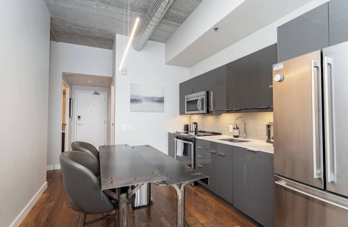 Downtown Winnipeg Condo | 20th Floor Downtown Condo | 2 Bed | 1 Bath |