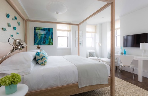 Nantucket Town Hotel | 21 Broad Hotel