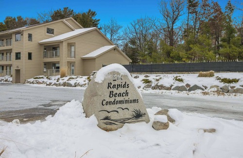 Elk Rapids Condo | #21 ELK RAPIDS BEACH CONDOMINIUM