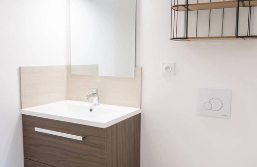 Mortagne-sur-Sevre House | 21 m² House ∙ 2 guests