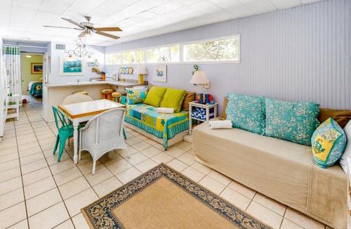 Anna Maria Apartment | 21 Palms Unit B
