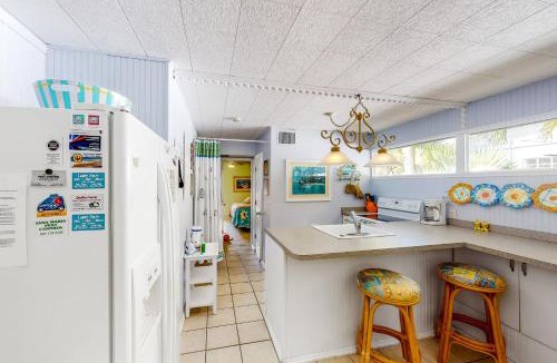 Anna Maria Apartment | 21 Palms Unit B