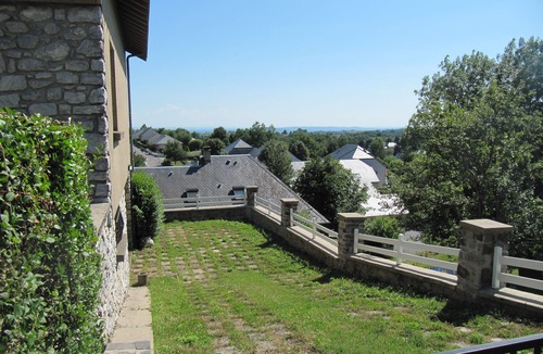 Baraqueville House | 210 m² house in the heart of town with garden - capacity 9 people