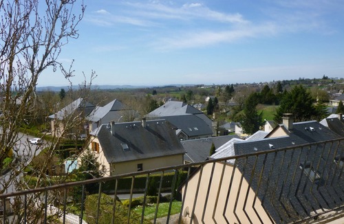 Baraqueville House | 210 m² house in the heart of town with garden - capacity 9 people