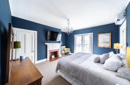 Ellsworth Apartment | 210 Main St