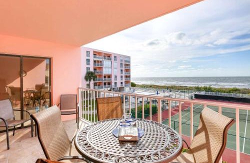 Indian Rocks Beach House | 210 Reef Club