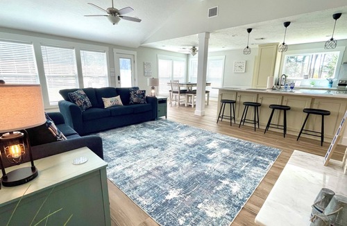 Walden on Lake Conroe House | 2100 Sq Ft, 4/3, A stone’s throw from Lake Conroe