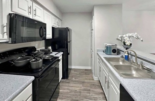Addison Apartment | 2102 · DFW cozy Apt, Free Parking/WI-FI, Pool & Gym