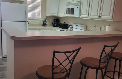 Rehoboth Beach Condo | 2103 Palms, 2-bedroom condo, Many June dates still available at discounted rates