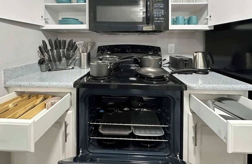 Addison Apartment | 2107 · Addison, Free park, Wi-Fi, Pool and Gym