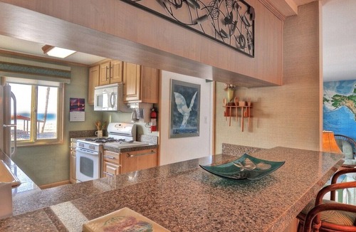 Townsite Condo | 210A Marina Del Mar - Beach View