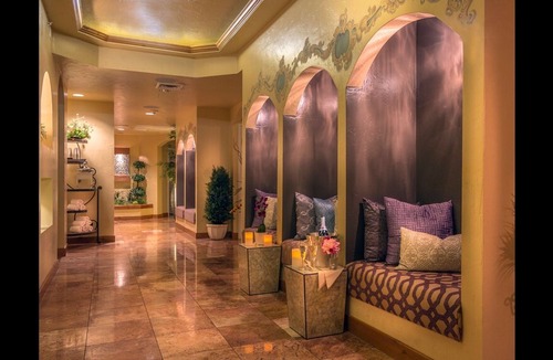 Zermatt Hotel | 211 POOL IS OPEN! ZERMATT RESORT KING SUITE!