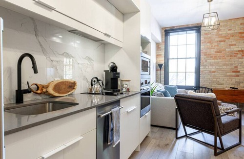 Stratford Condo | 211 · The Baldwyn Loft - 2 Bedrooms - Downtown