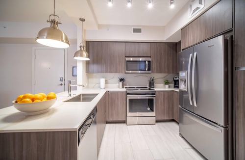Glenvar Heights Apartment | #211 - Tucker Dadeland