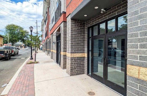 Dunellen Apartment | 212 Modern 1BR Apt Walk to NJTransit