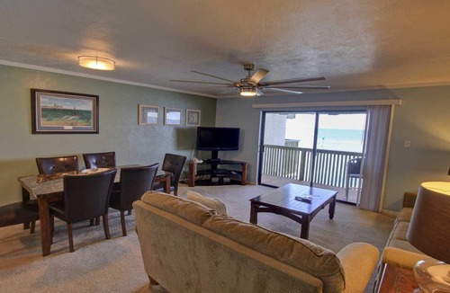 South Padre Island Condo | 215 LAS BRISAS BAYFRONT CONDOS by RedAwning