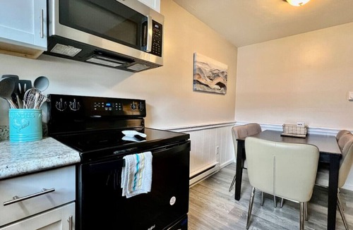 Franklin House | 219 Maxwell St - Unit A · Newly Renovated Franklin Flat