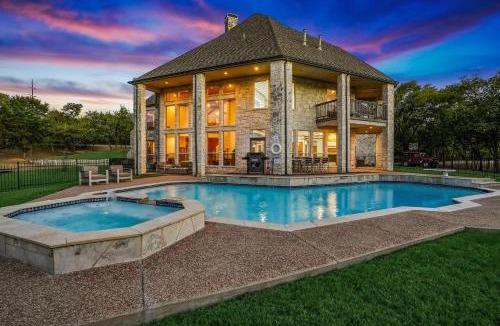 Garland House | 22-Acres Mansion - Pool Party Venue Games & More