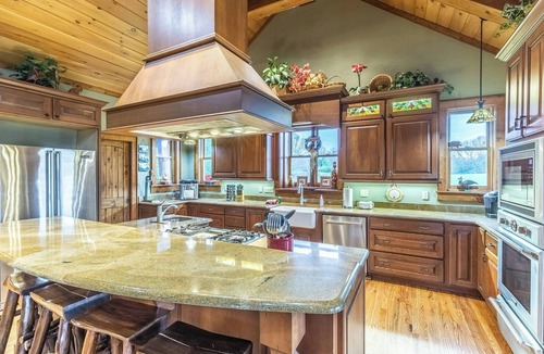 River Ridge House | 22-Guest Lodge on 17 Acres | River Access, Wine Cellar, & Library