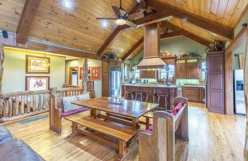 River Ridge House | 22-Guest Lodge on 17 Acres | River Access, Wine Cellar, & Library