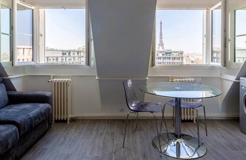 Quartier de l'Ecole-Militaire Apartment | 22 m² Apartment ∙ 2 guests