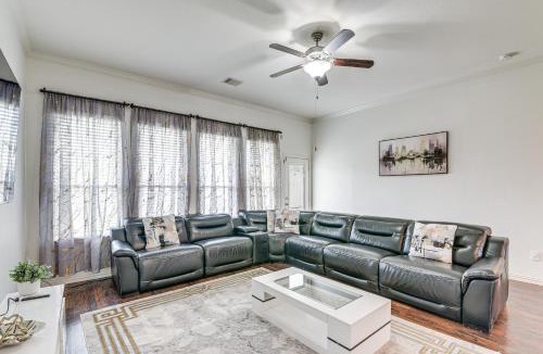 Baytown House | 22 Mi to Dtwn Houston: Spacious Baytown Home!