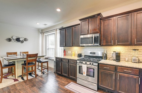 Baytown House | 22 Mi to Dtwn Houston: Spacious Baytown Home!