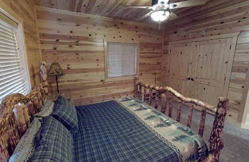 Island Park Cabin | 22 MI to YNP | Firepit & Patio | Spacious Lodge