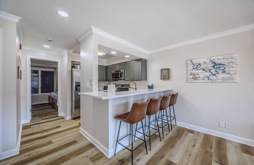 Osage Beach Apartment | 22 Mile Marker! Indoor/Outdoor Pools, Hot Tub! New